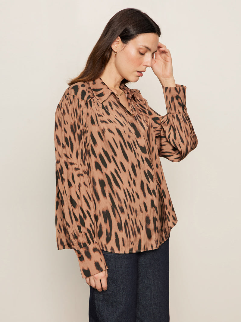 Colette Shirt Mocha Leo alt 3