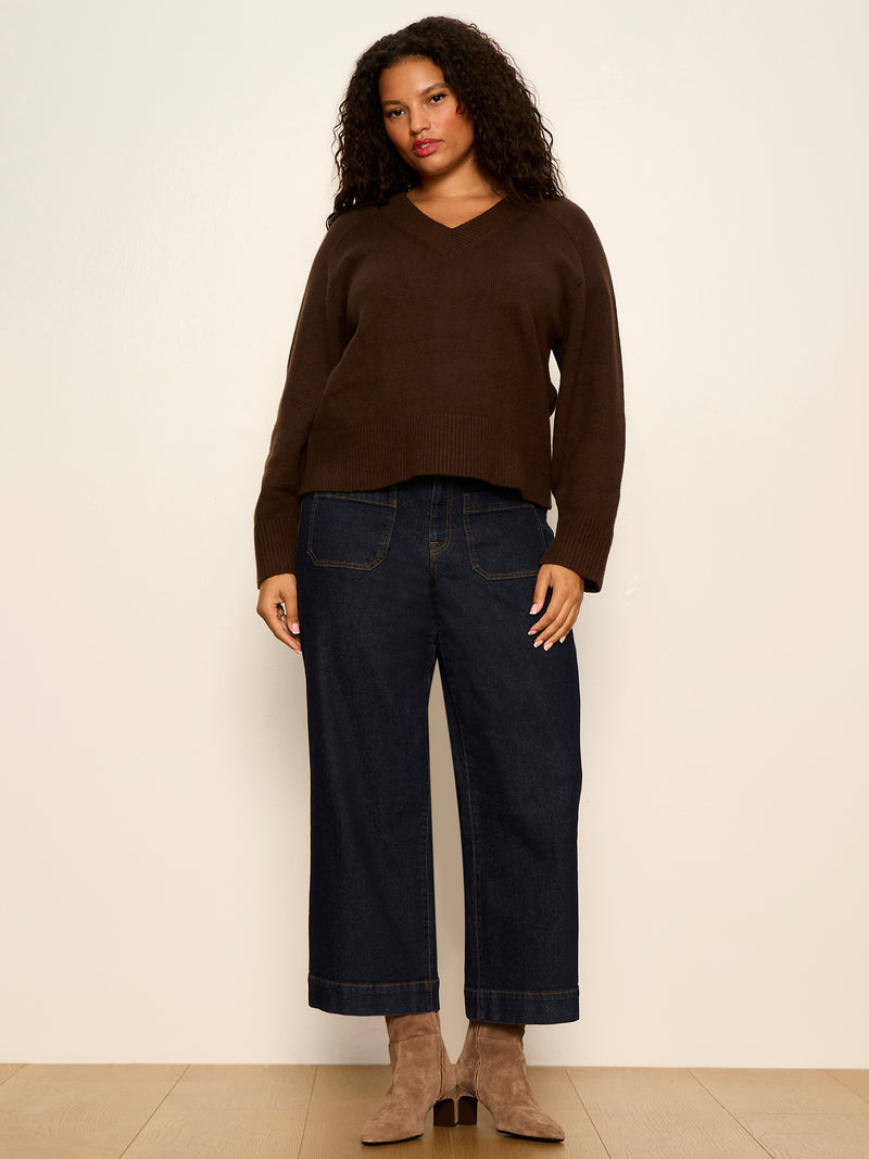 Vanna V-Neck Sweater Espresso Martini Extended Sizing alt 3