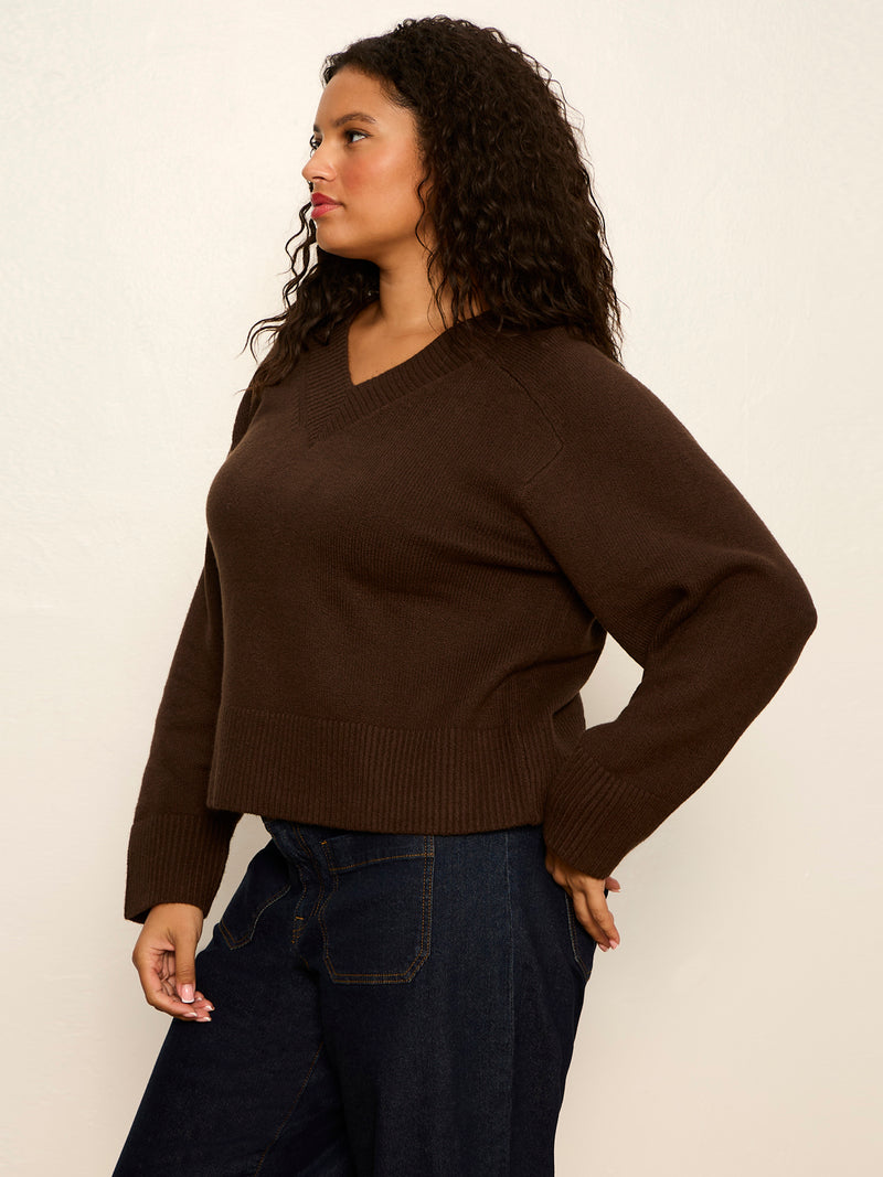 Vanna V-Neck Sweater Espresso Martini Extended Sizing alt 1