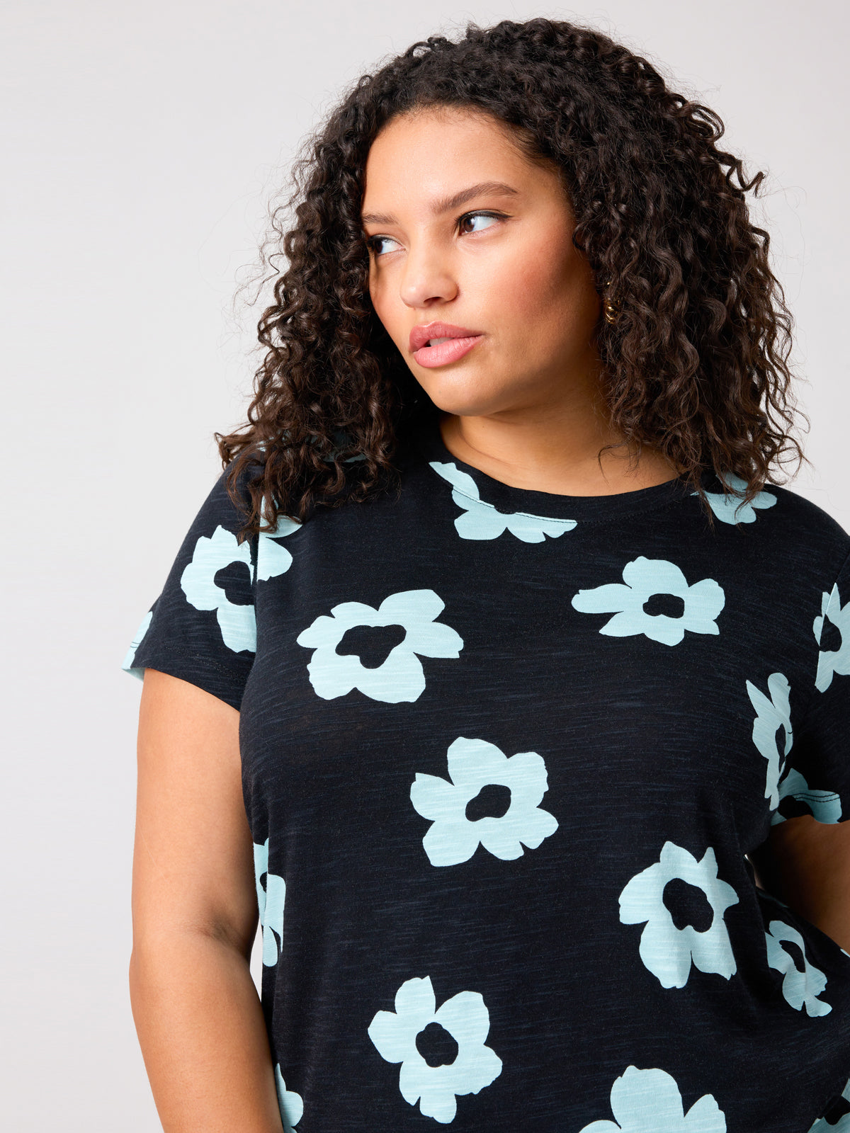 The Perfect Tee Aqua Flower Pop Inclusive Collection
