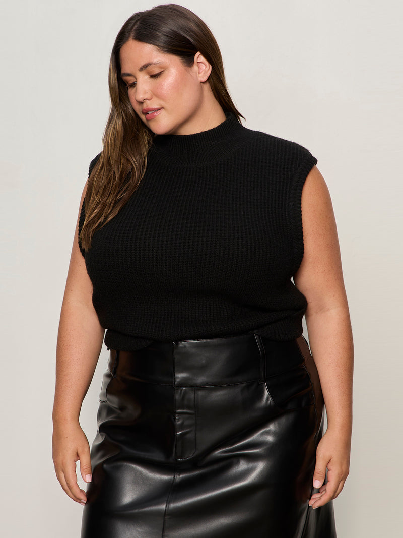 City Sweater Shell Black Extended Sizing alt 1