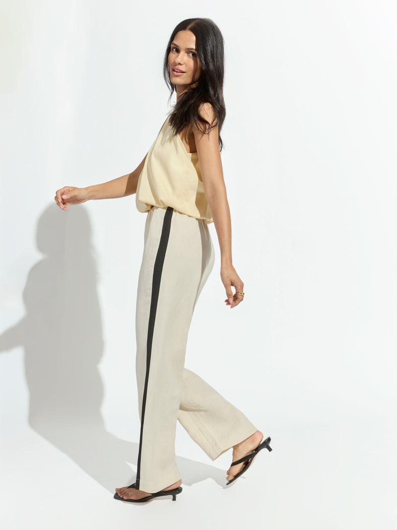 Casual Track Pant Summer Sand / Black alt 3
