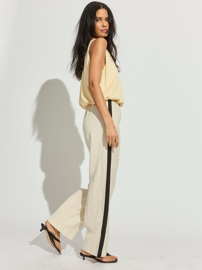 Casual Track Pant Summer Sand / Black alt 1