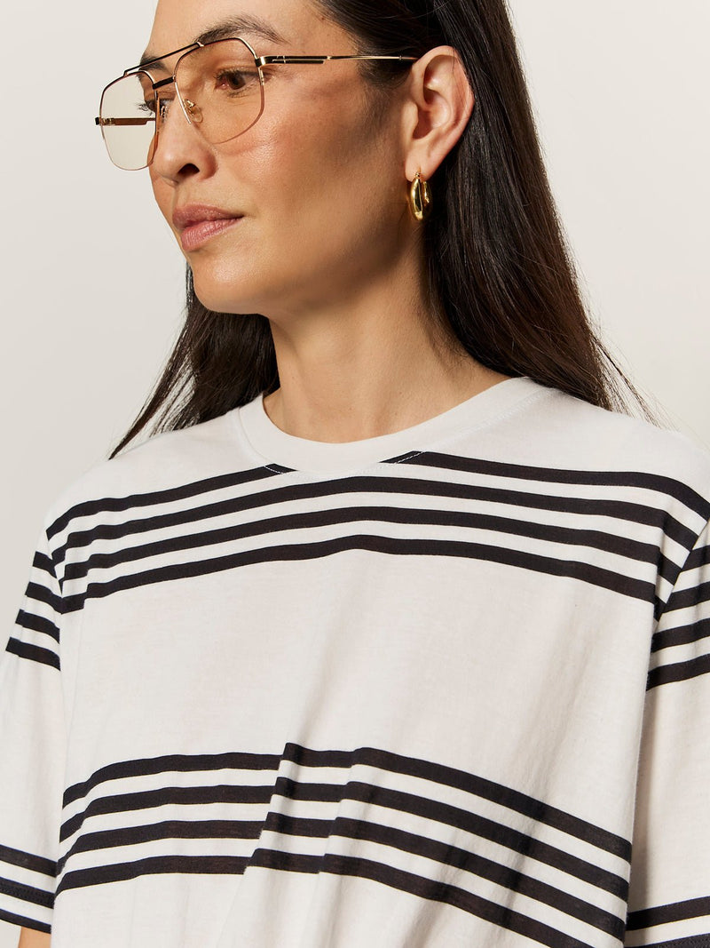 Tuck It Under Tee Chalk / Black Stripe alt 3