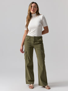 MUST-HAVE CARGO PANTS