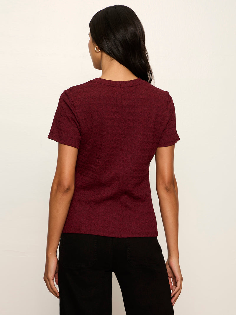 Icon Textured Tee Bordeaux alt 3