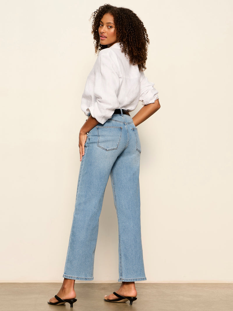 Ekara Crop Jean Light Wash alt 2