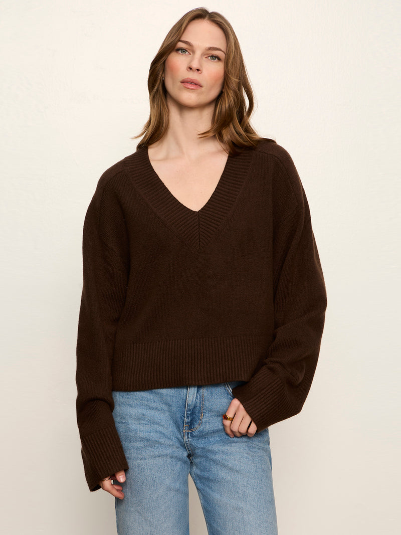 Vanna V-Neck Sweater Espresso Martini alt 1
