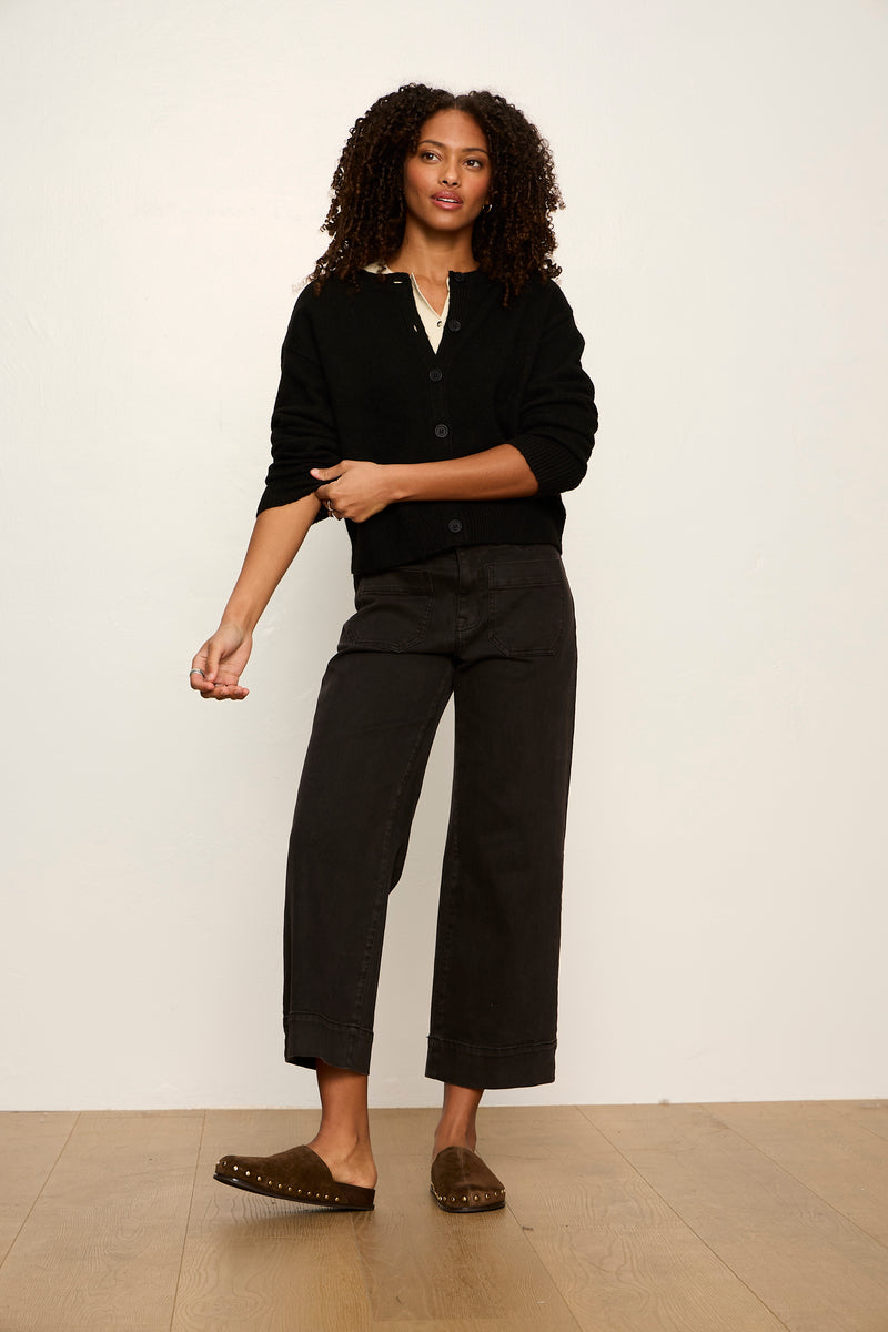 Must-Have Cardi Black alt 1