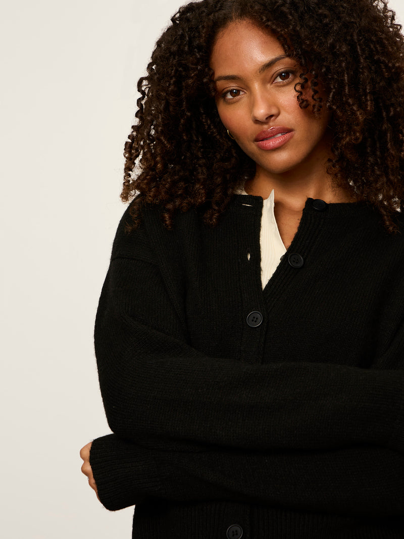Must-Have Cardi Black alt 3