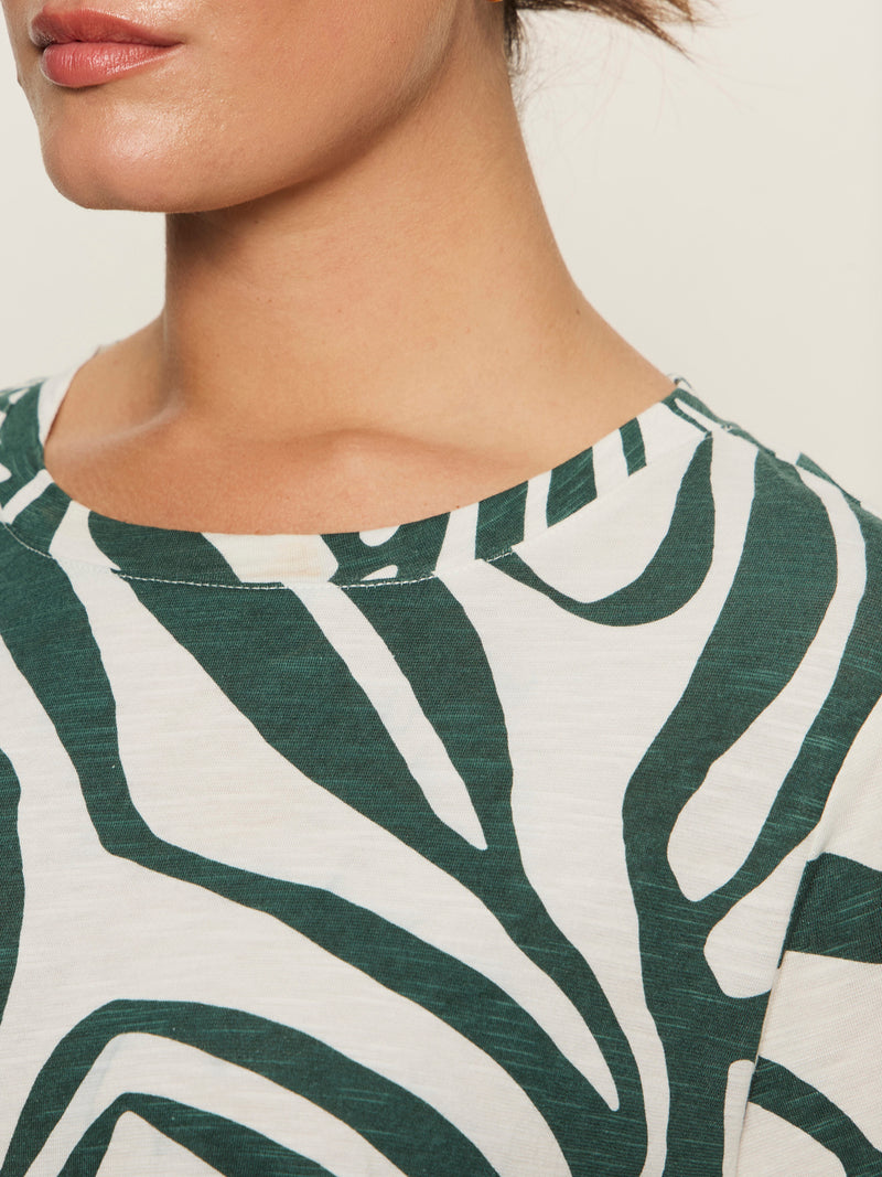 The Perfect Tee Green Oasis Extended Sizing alt 5