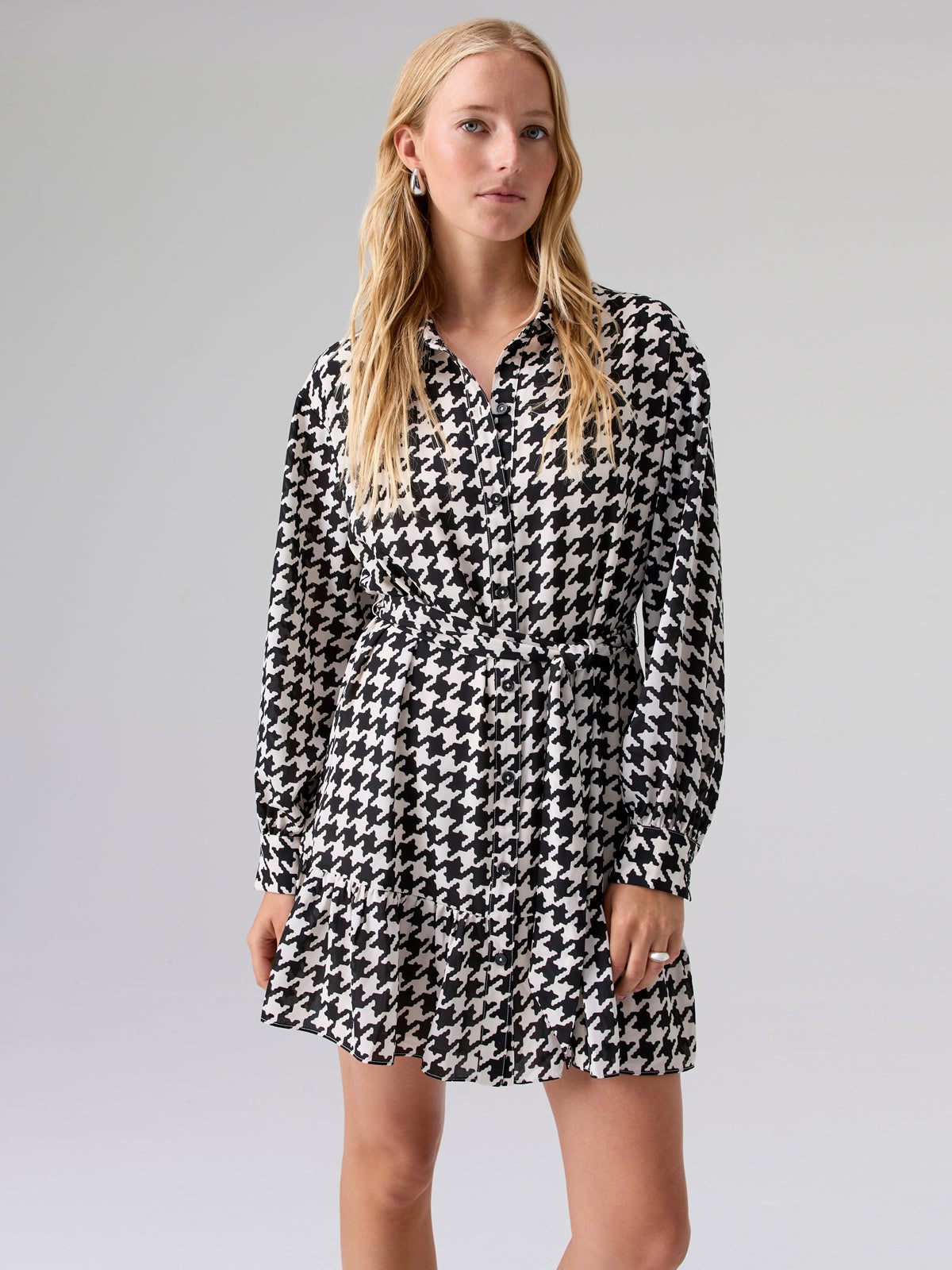 Tiered Shirt Dress Pulse Houndstooth – Sanctuary Clothing