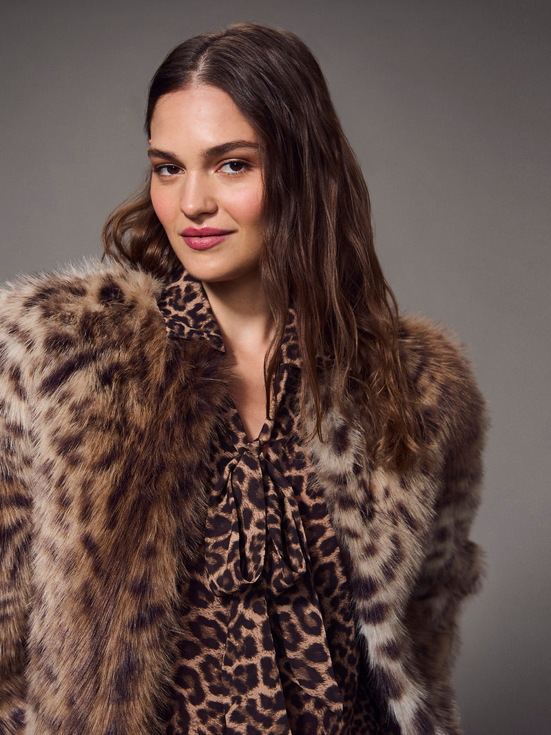 Collarless Everest Fur Jacket Cheetah alt 3