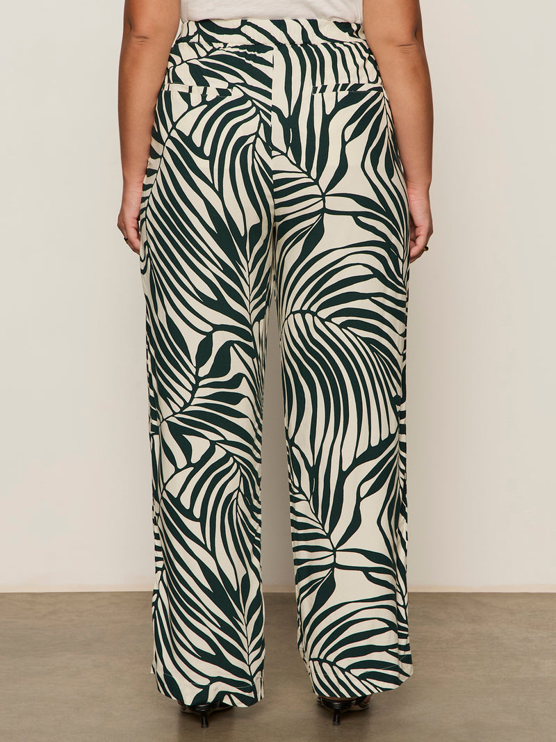 The Soft Trouser Green Oasis Extended Sizing alt 2