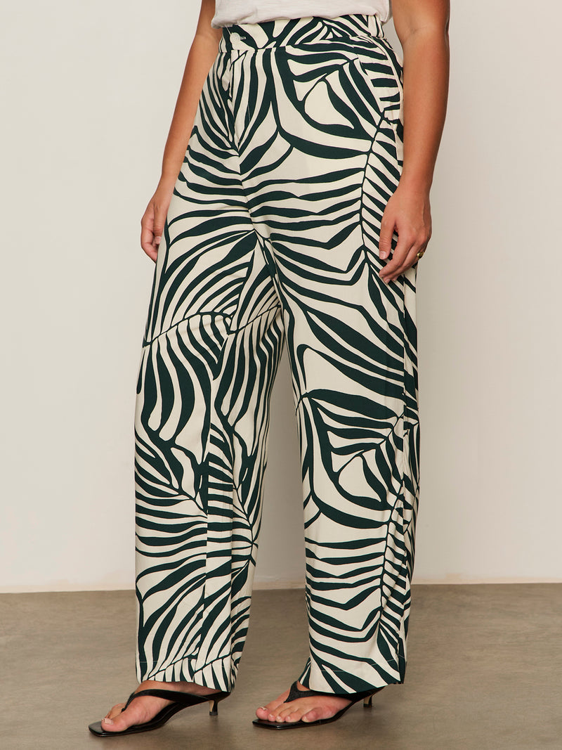 The Soft Trouser Green Oasis Extended Sizing alt 1