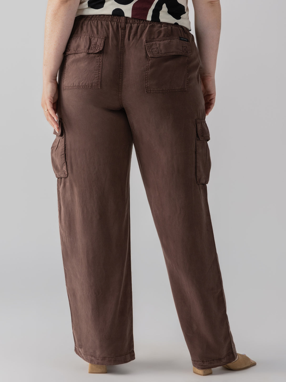 Relaxed Reissue Cargo Standard Rise Pant Mud Bath Inclusive Collection