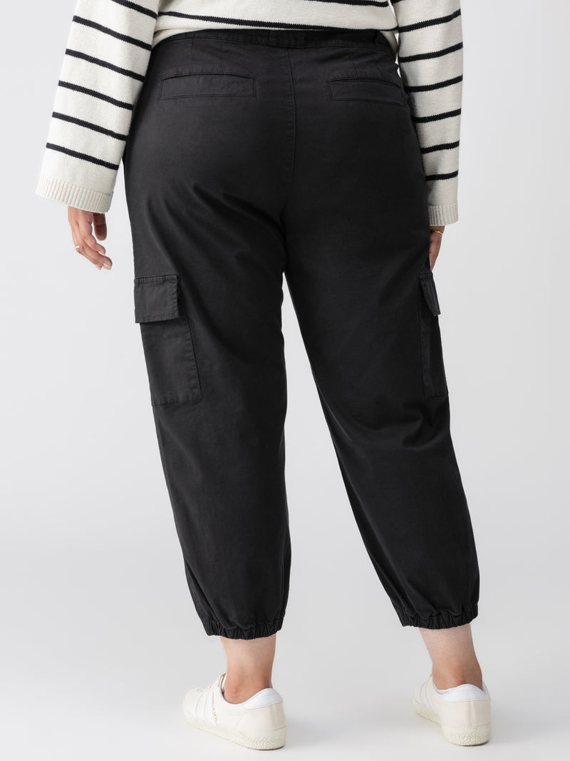 Take Over Jogger Mid-Rise Pant Black Extended Sizing alt 1
