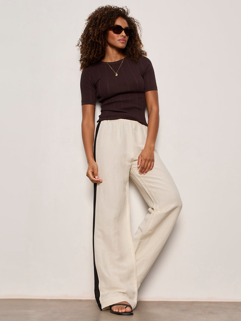 Casual Track Pant Summer Sand / Black alt 4