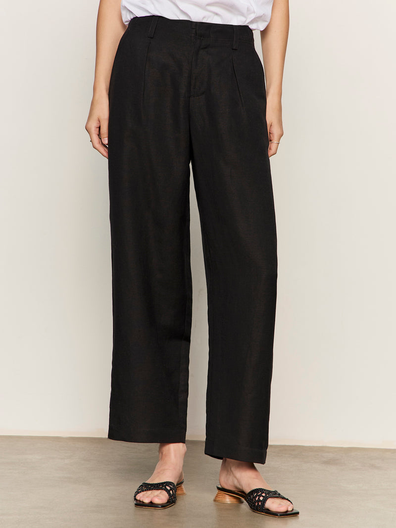 Scout Linen Barrel Pant Black