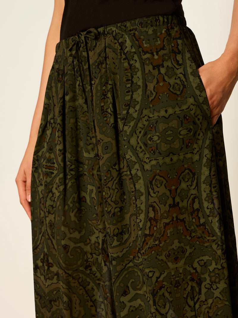 The Moment Volume Pant Midnight Moss alt 4