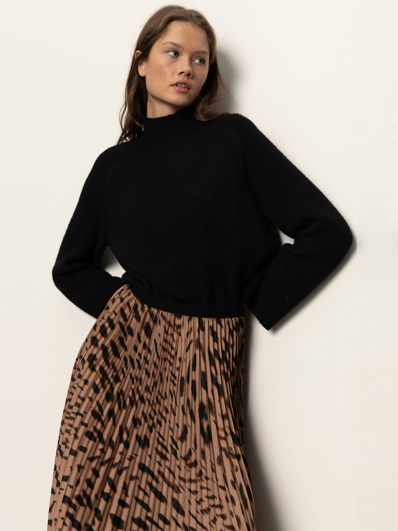 Nostalgia Pleated Midi Skirt Mocha Leo alt 5