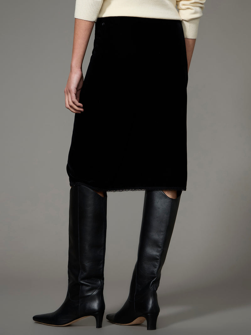 Layla Velvet Skirt Black alt 2