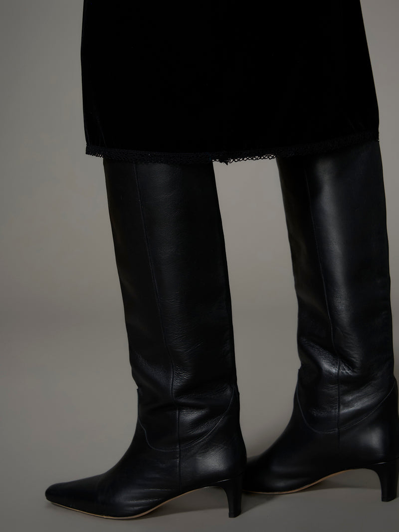 Layla Velvet Skirt Black alt 4