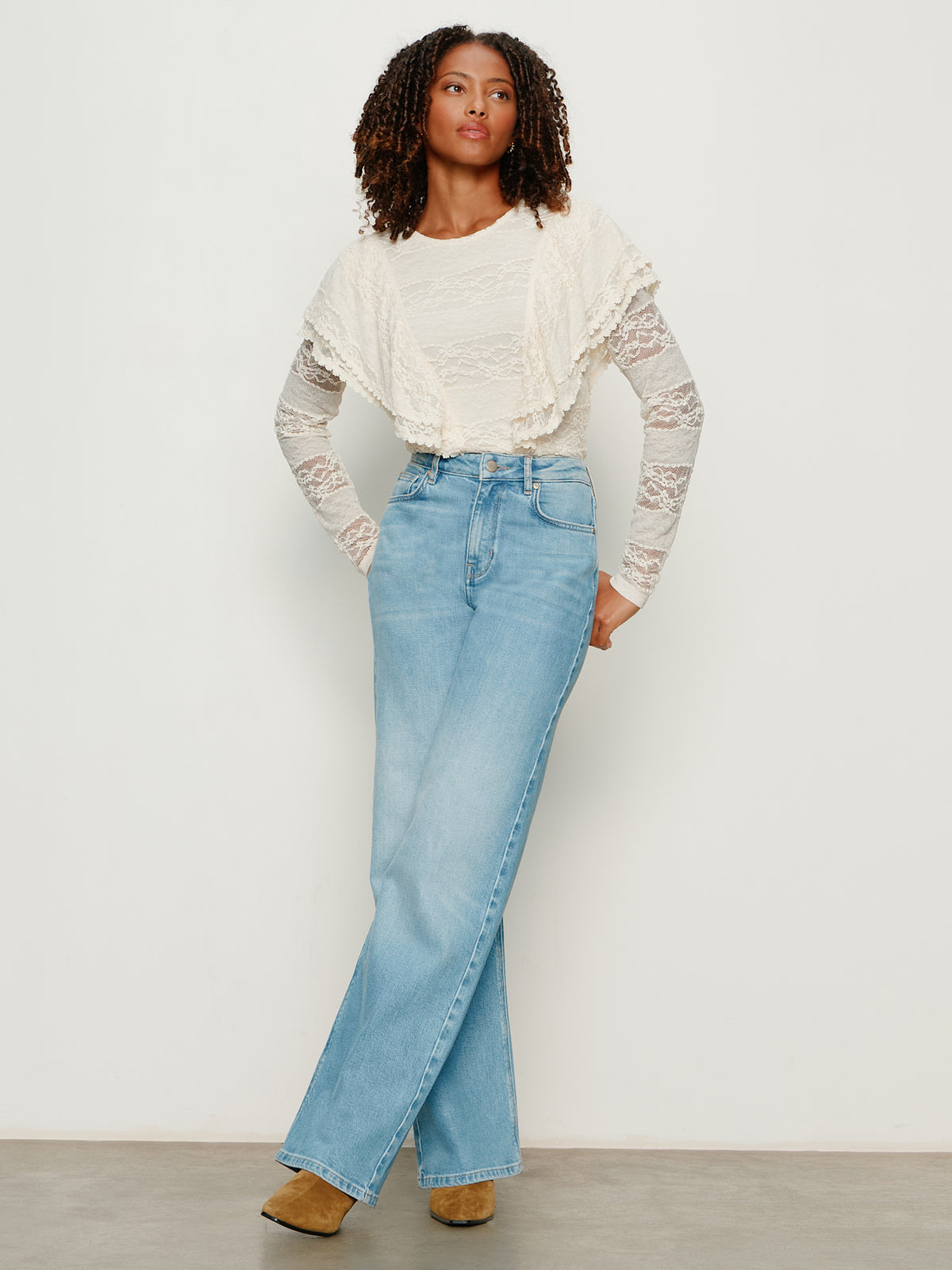 Ruffle Lace Tee Vintage Ivory