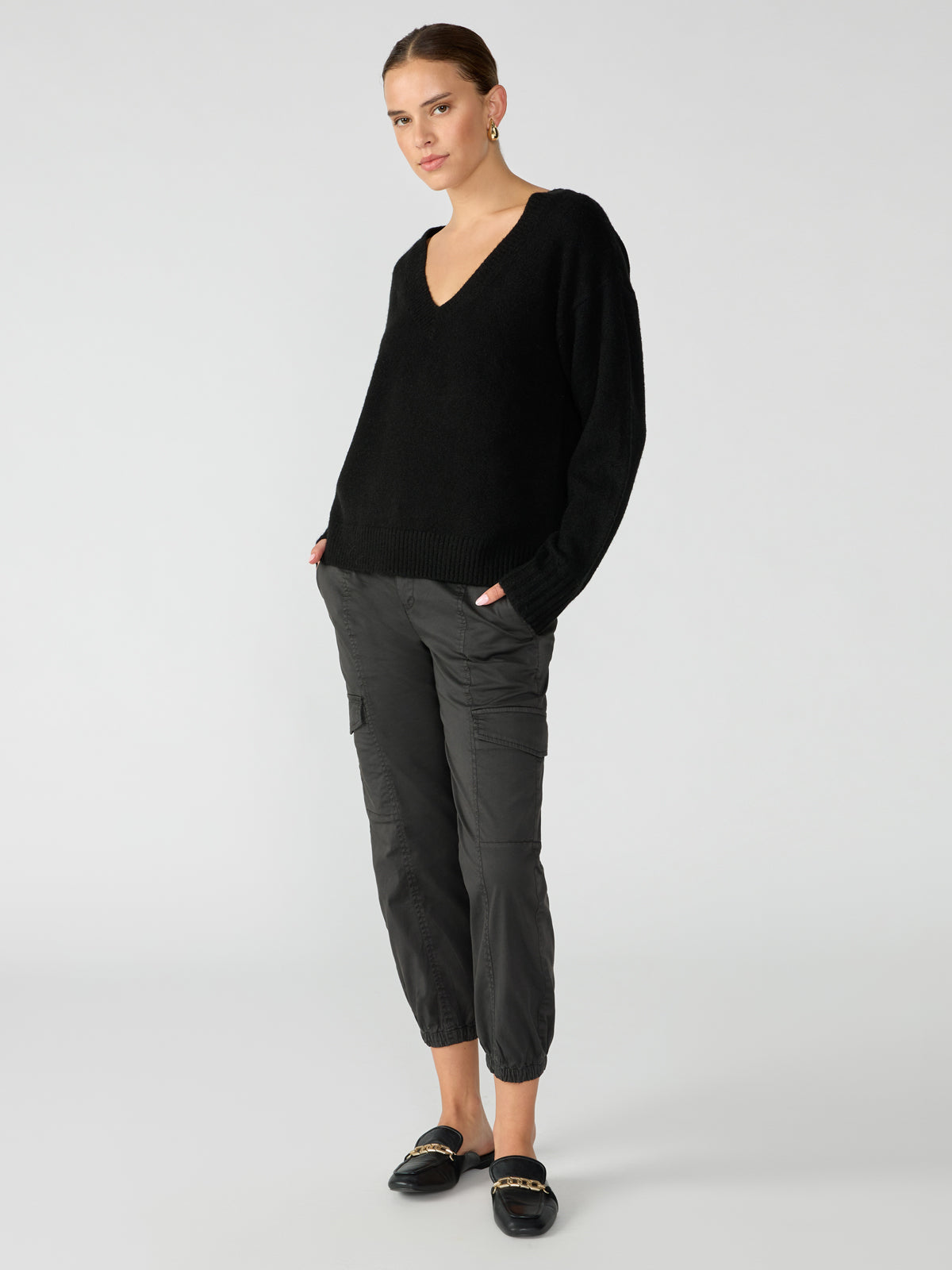 Easy Breezy V-Neck Pullover Sweater Black