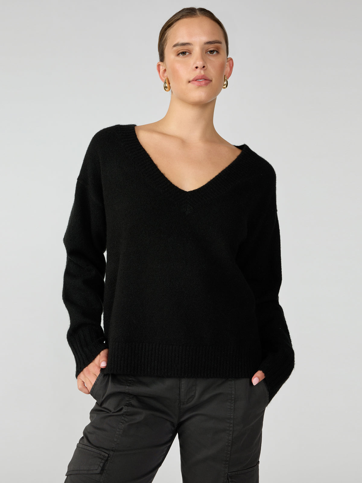 Easy Breezy V-Neck Pullover Sweater Black