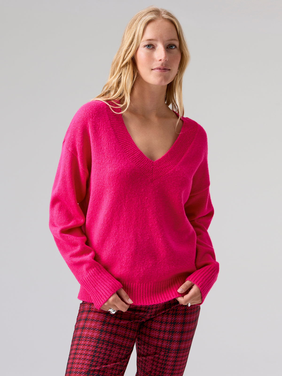 Easy Breezy V-Neck Pullover Sweater Flash Pink