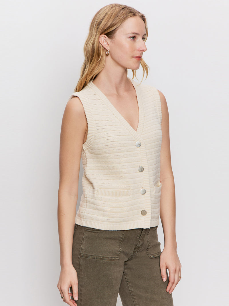 Textured Sweater Vest Macrame alt 2