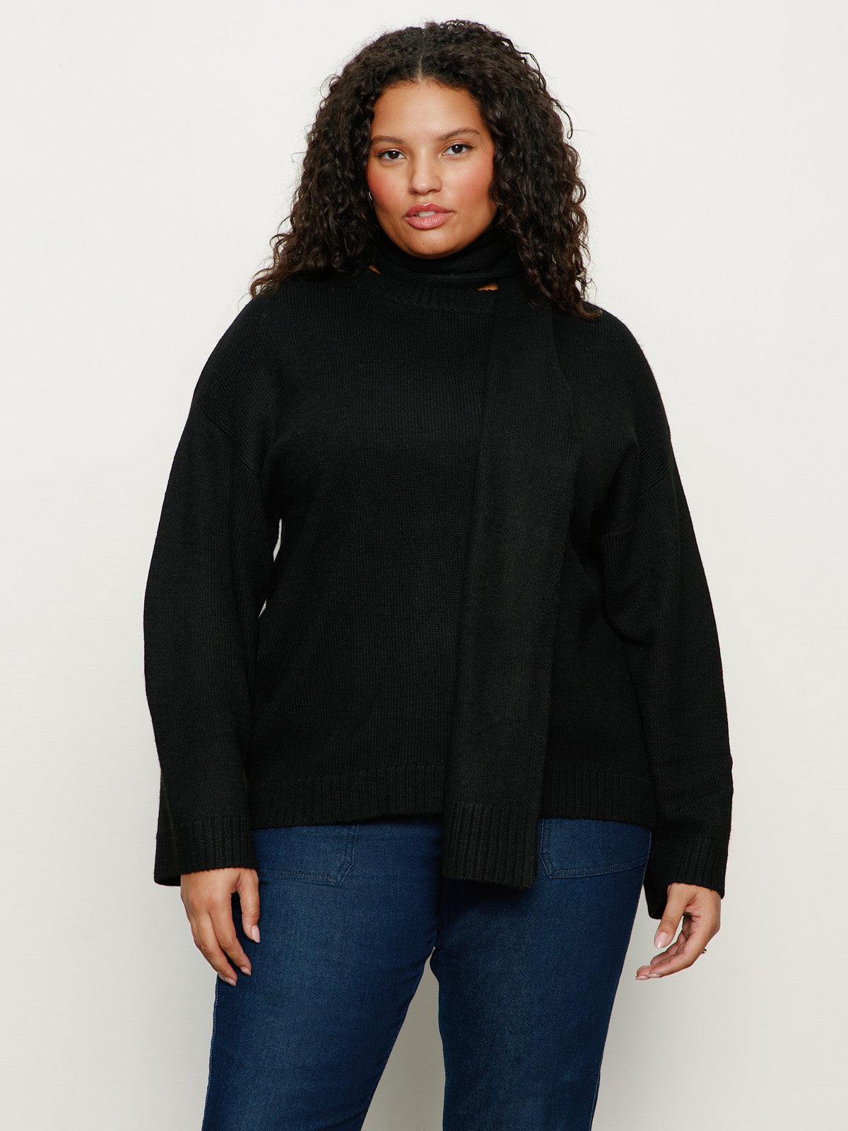 Go-To Sweater Black Extended Sizing