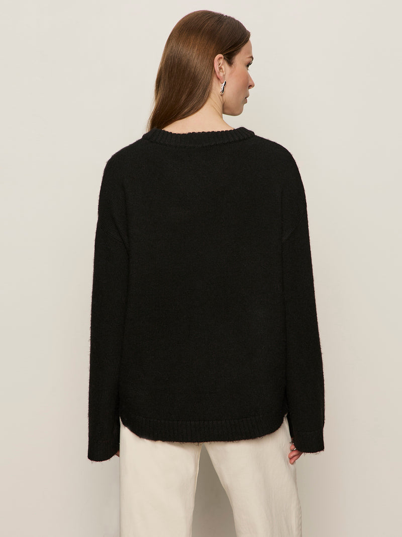Go-To Sweater Black alt 4