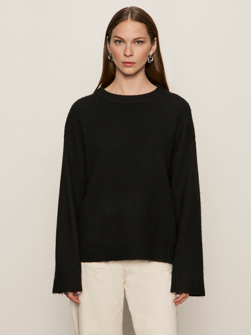 Go-To Sweater Black alt 2