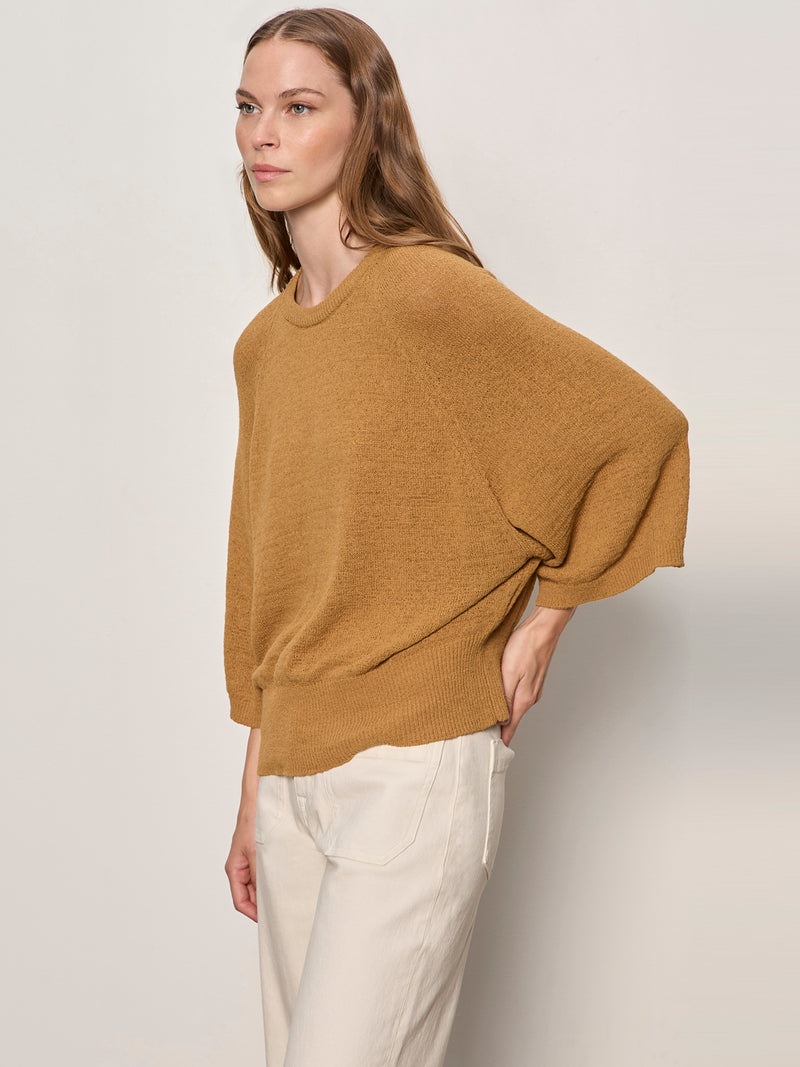 About Us Relaxed Pullover Cumin alt 2
