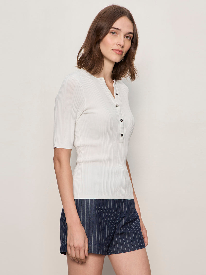 Air Of Ease Half Sleeve Tee Chalk alt 2