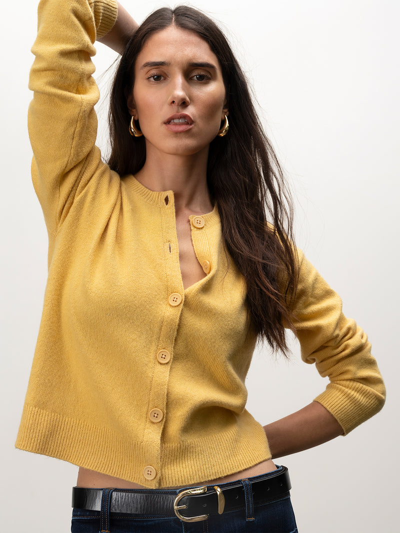Must-Have Cardi Goldie alt 1