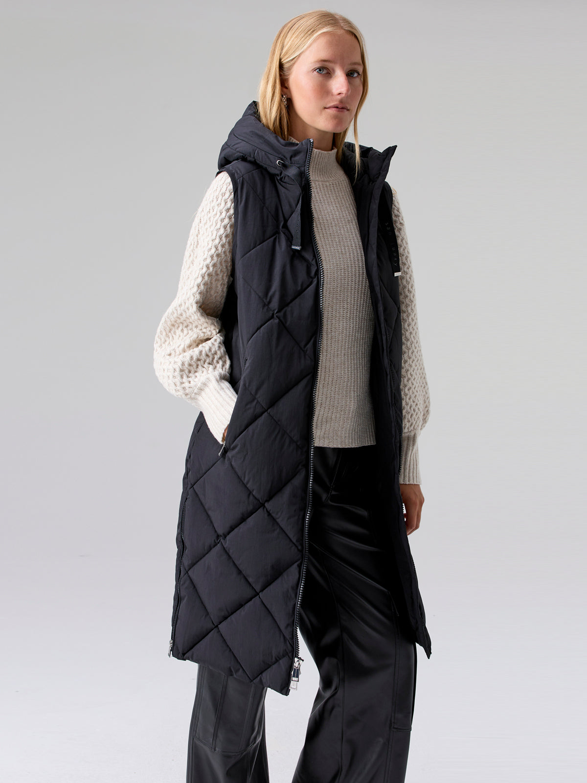 Sydney Quilted Maxi Puffer Vest Black