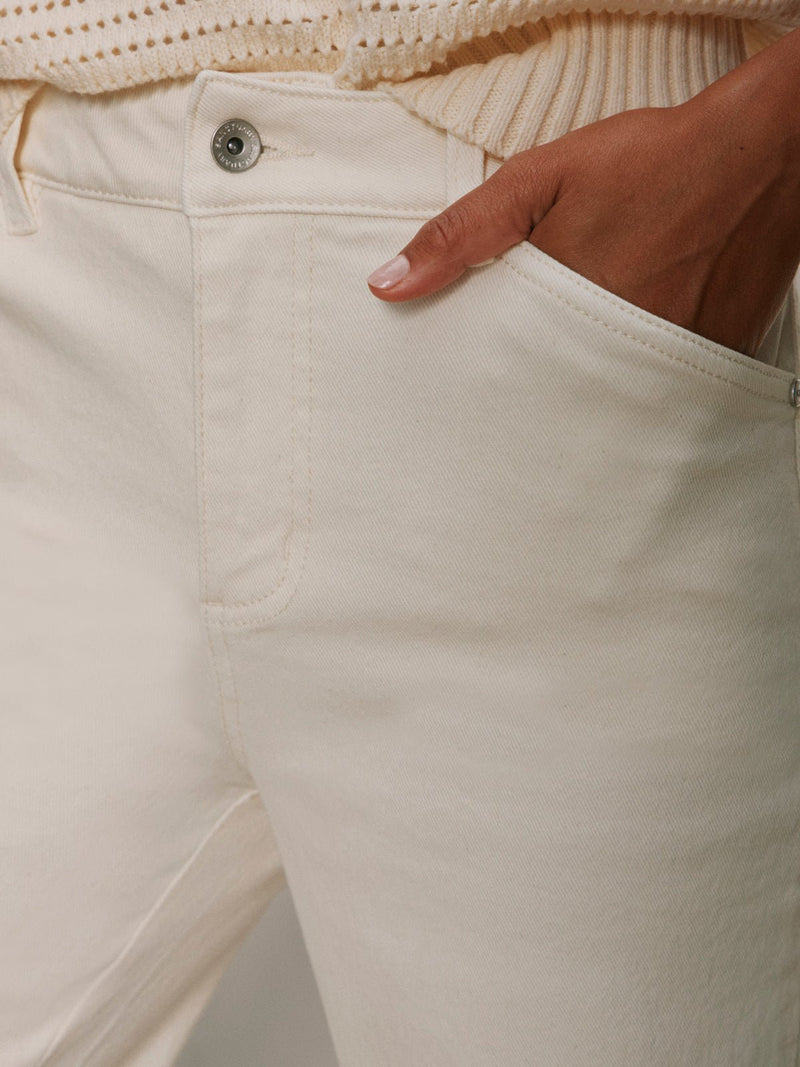 Cadence Relaxed Straight Jean Collagen alt 4