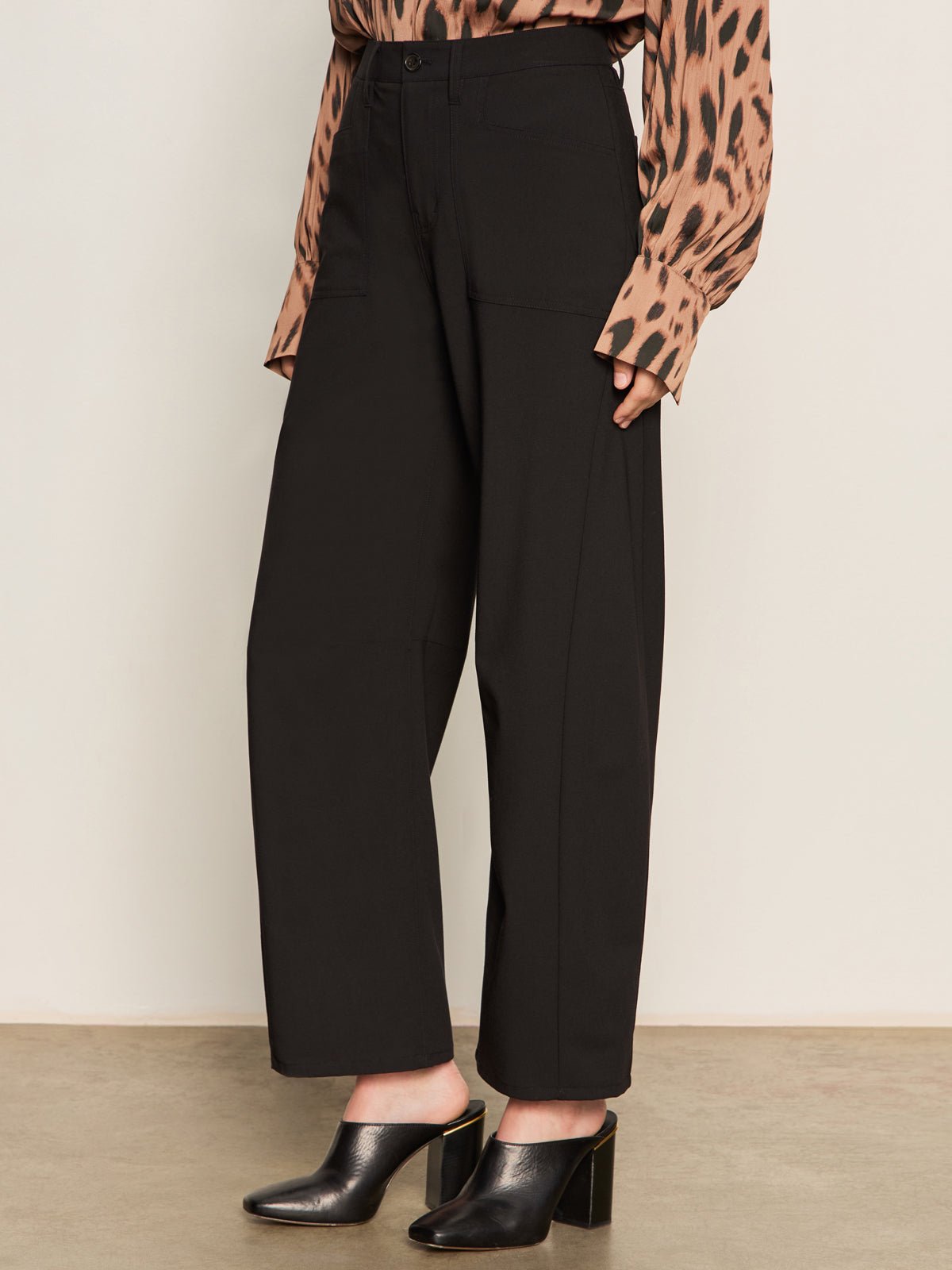 Charter Gab Barrel Pant Black - Sanctuary Clothing