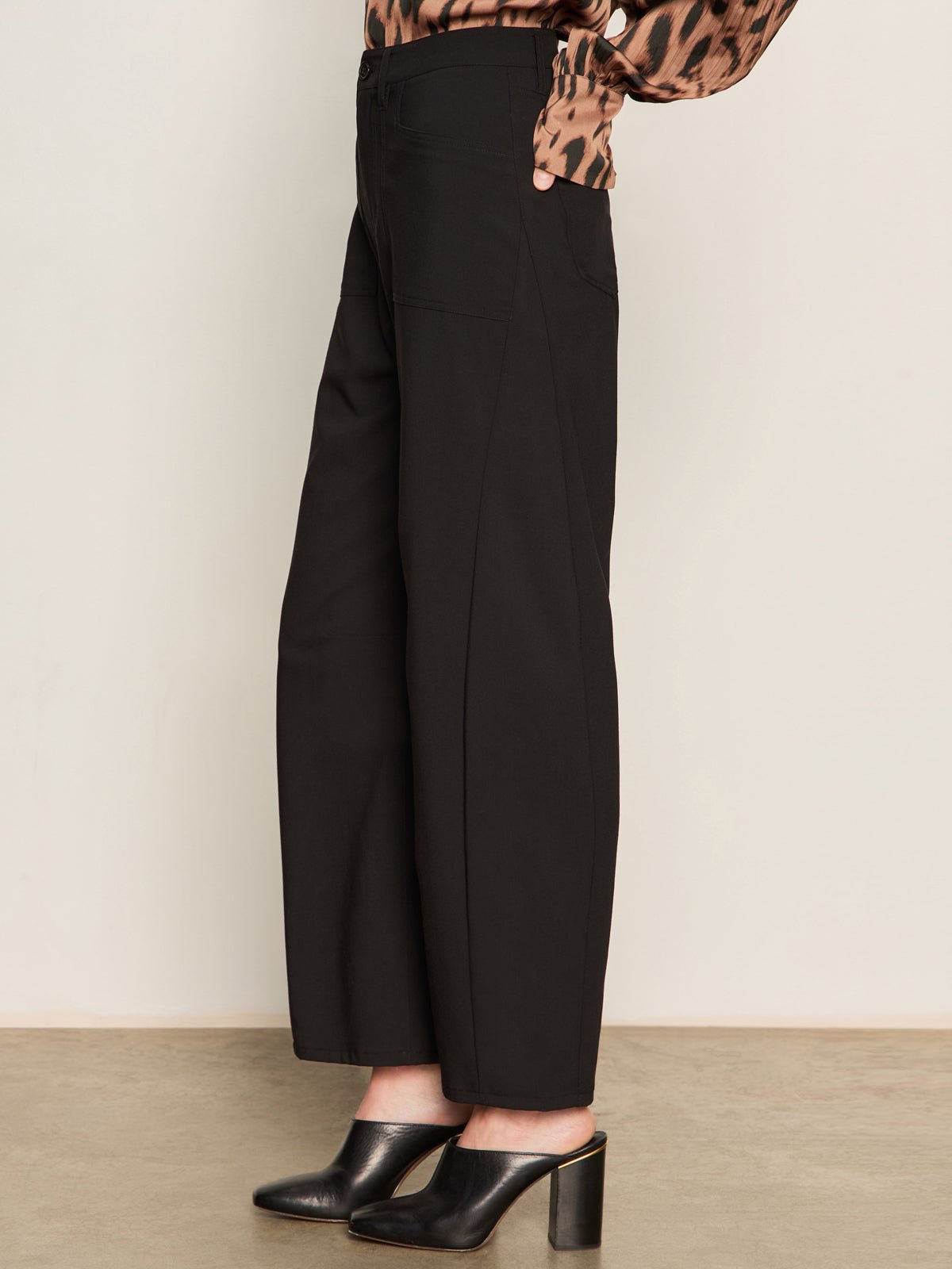 Charter Gab Barrel Pant Black - Sanctuary Clothing