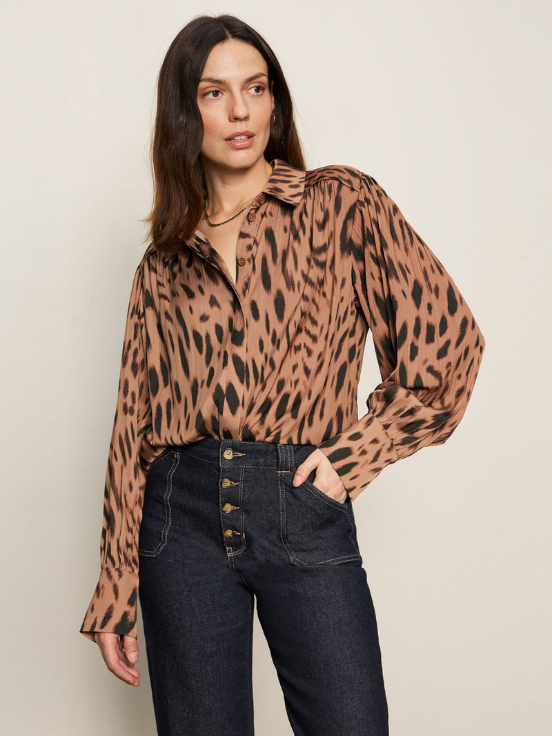 Colette Shirt Mocha Leo alt 1