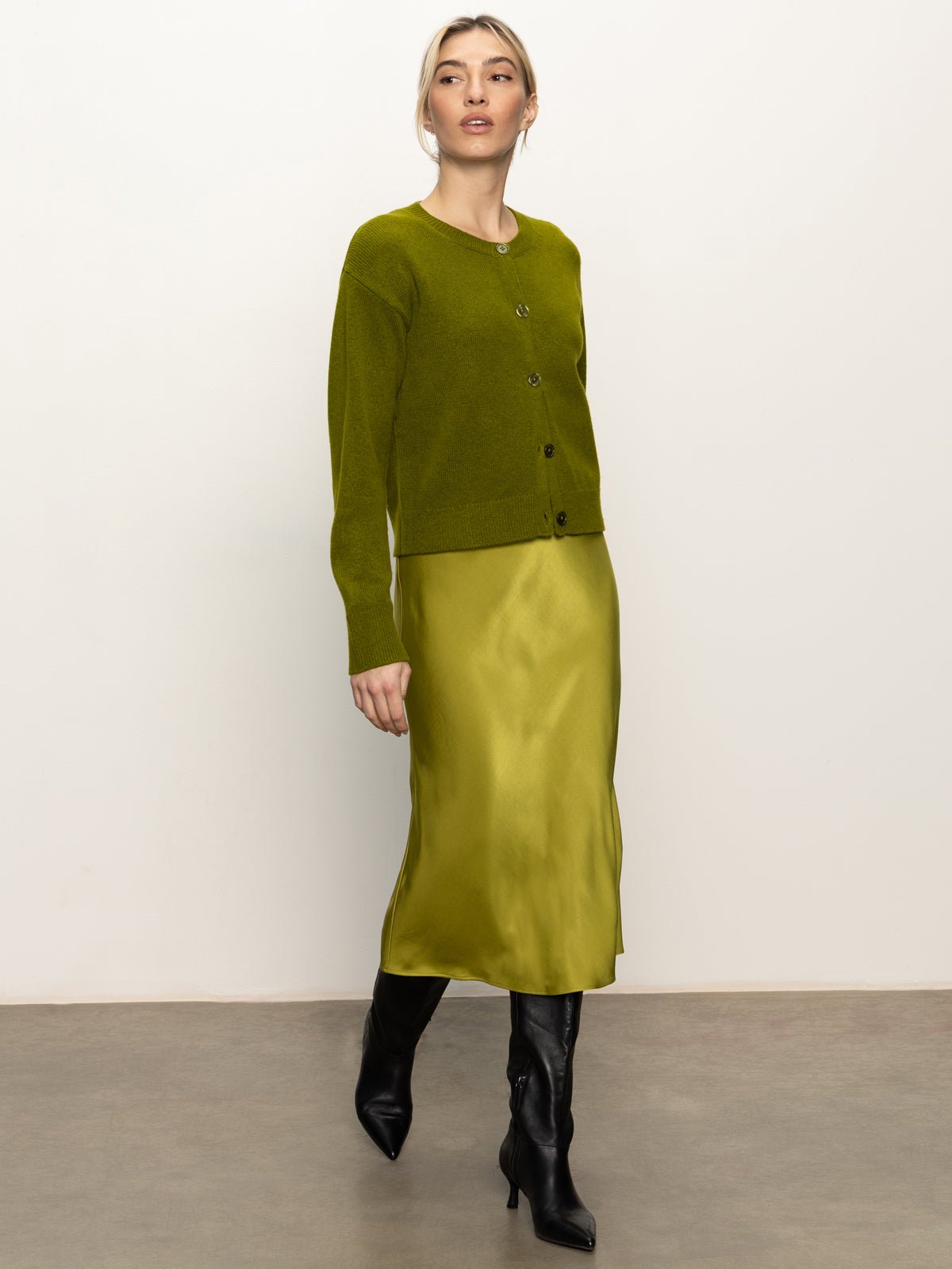 Everyday Midi Skirt Martini Olive - Sanctuary Clothing