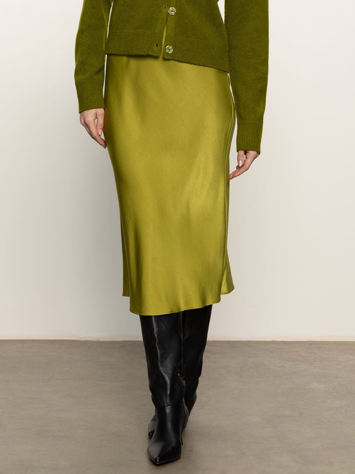 Everyday Midi Skirt Martini Olive - Sanctuary Clothing