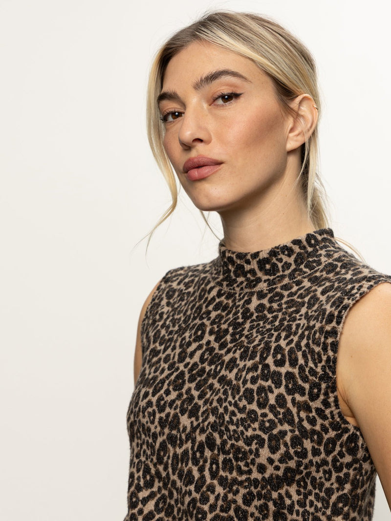 Fuzzy Shell French Kitty alt 3