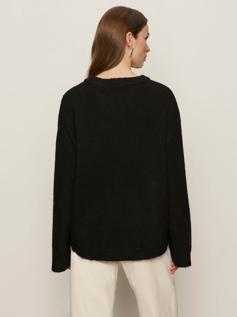 Go-To Sweater Black alt 4