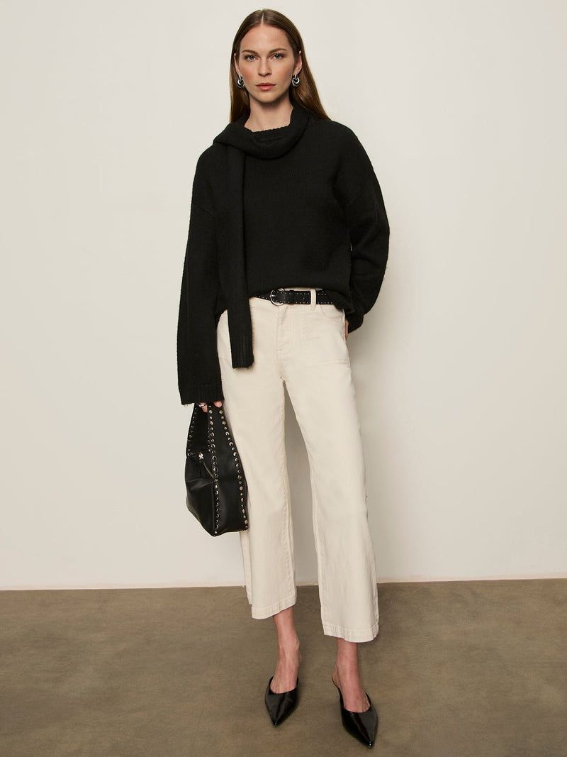 Go-To Sweater Black alt 5