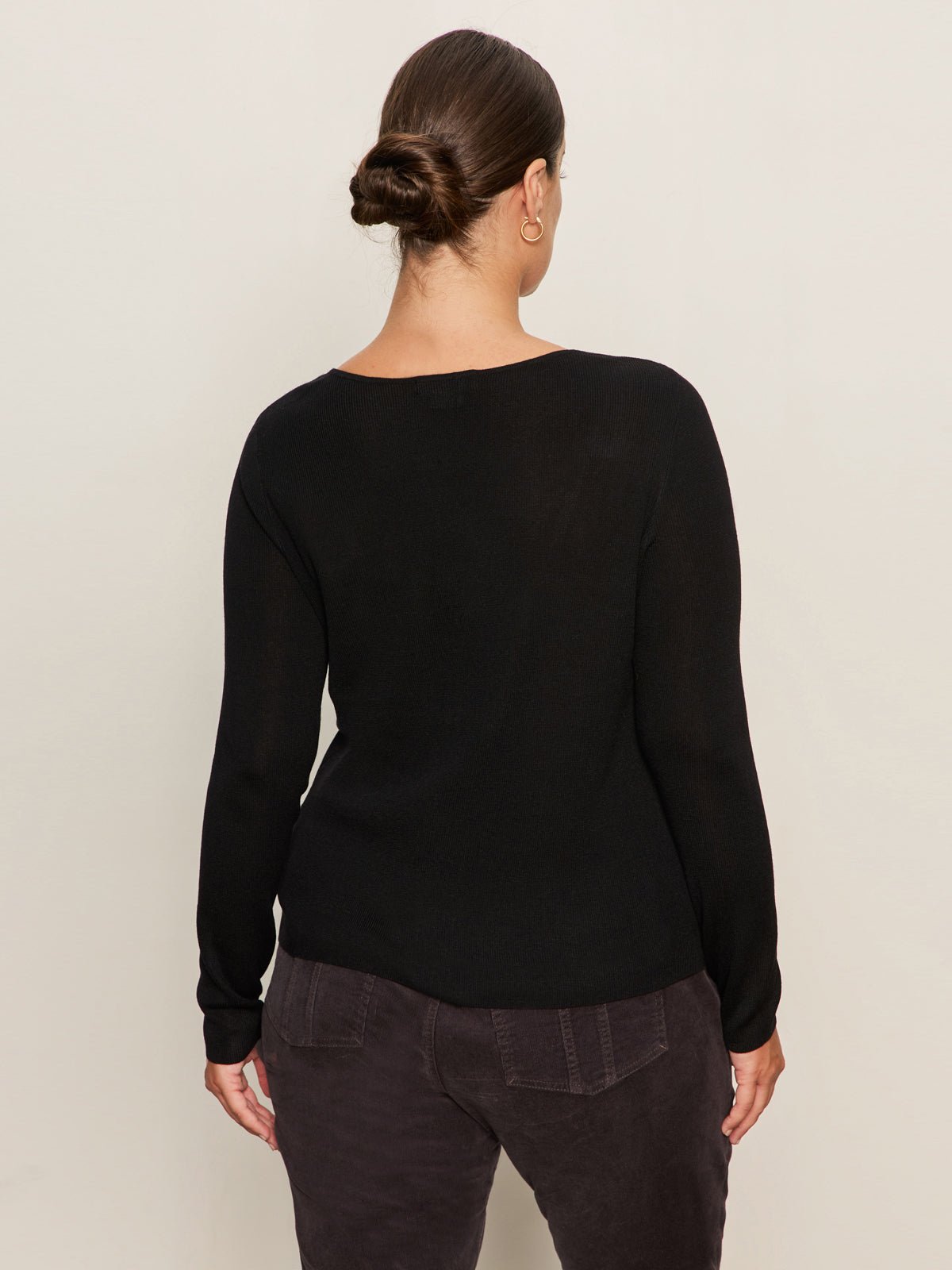 Long Sleeve Shoulder Twist Top Black Extended Sizing - Sanctuary Clothing