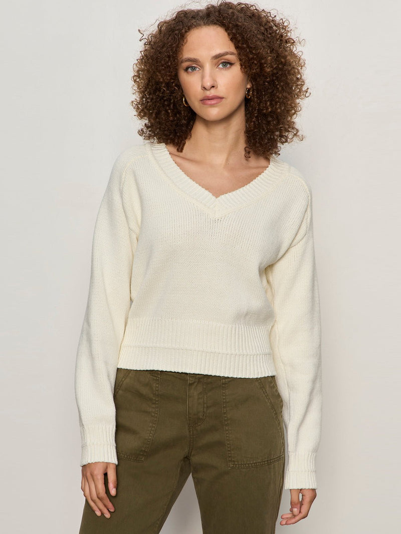 Perfect V-Neck Sweater Vintage Ivory alt 4